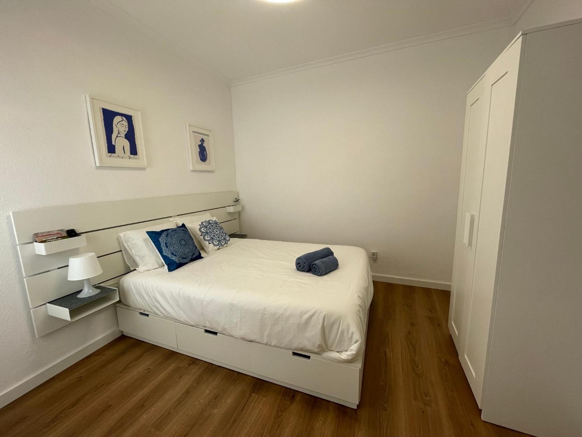 Blanco Y Anil Plaza Apartment Valdepenas Exterior photo