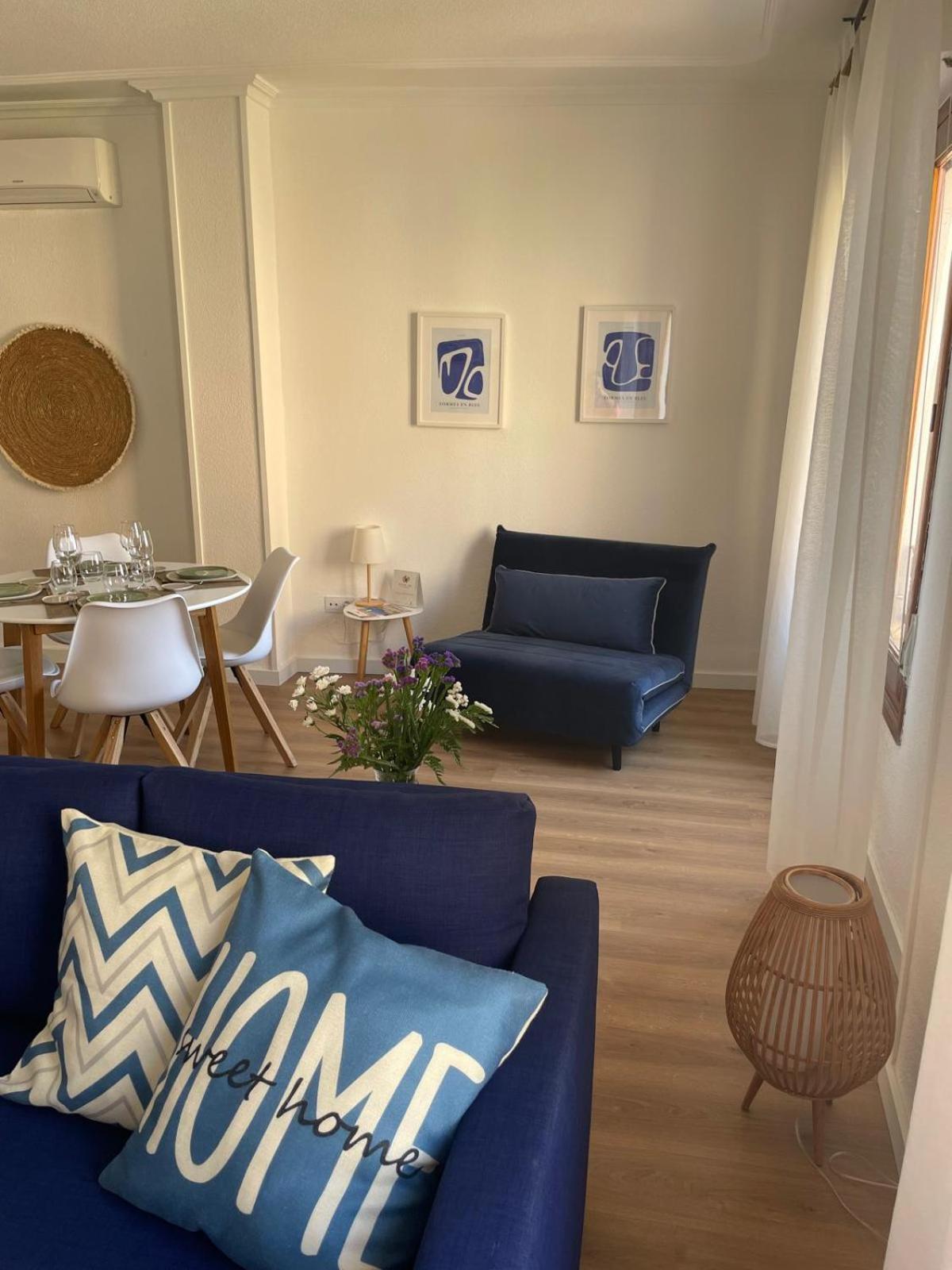 Blanco Y Anil Plaza Apartment Valdepenas Exterior photo